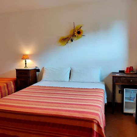 Bed and Breakfast Il Girasole Фоздиново Экстерьер фото