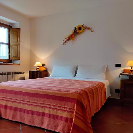 Bed and Breakfast Il Girasole Фоздиново Экстерьер фото